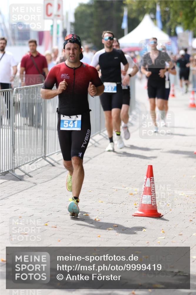16.08.2026 - KN Förde Triathlon 2026 Antke Förster http://msf.ph/oto/9999419 16.08.2026 13:46:05 Laufen  meine-sportfotos.de