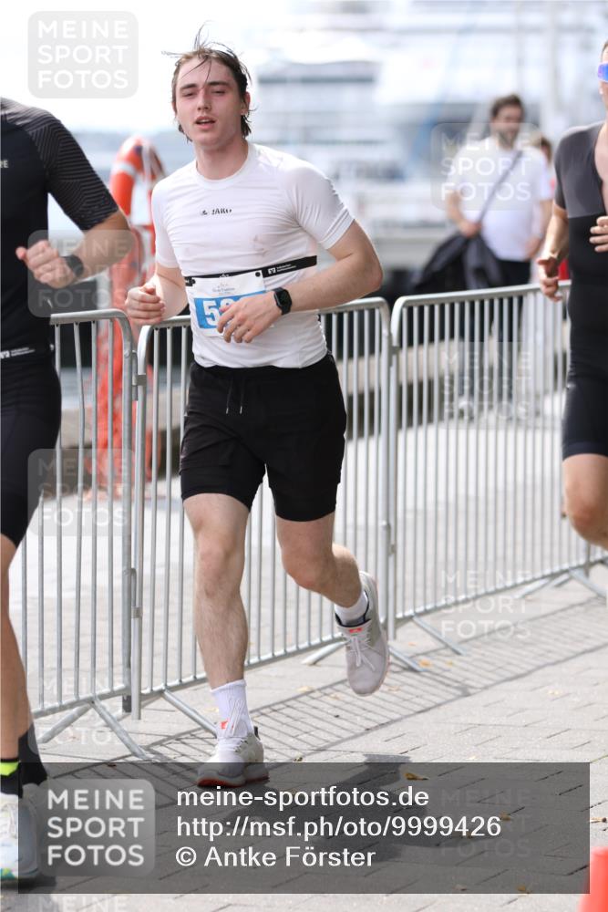 16.08.2026 - KN Förde Triathlon 2026 Antke Förster http://msf.ph/oto/9999426 16.08.2026 13:46:10 Laufen  meine-sportfotos.de