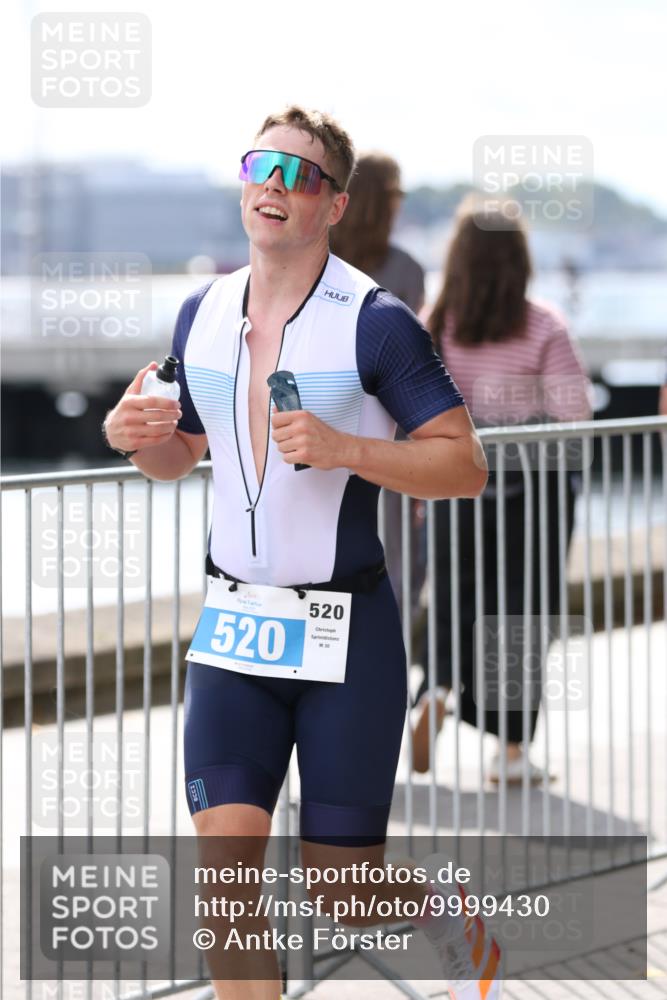 16.08.2026 - KN Förde Triathlon 2026 Antke Förster http://msf.ph/oto/9999430 16.08.2026 13:46:13 Laufen  meine-sportfotos.de
