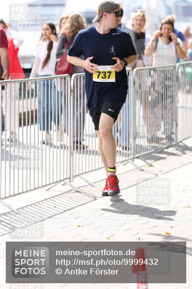 16.08.2026 - KN Förde Triathlon 2026 Antke Förster http://msf.ph/oto/9999432 16.08.2026 13:46:20 Laufen  meine-sportfotos.de
