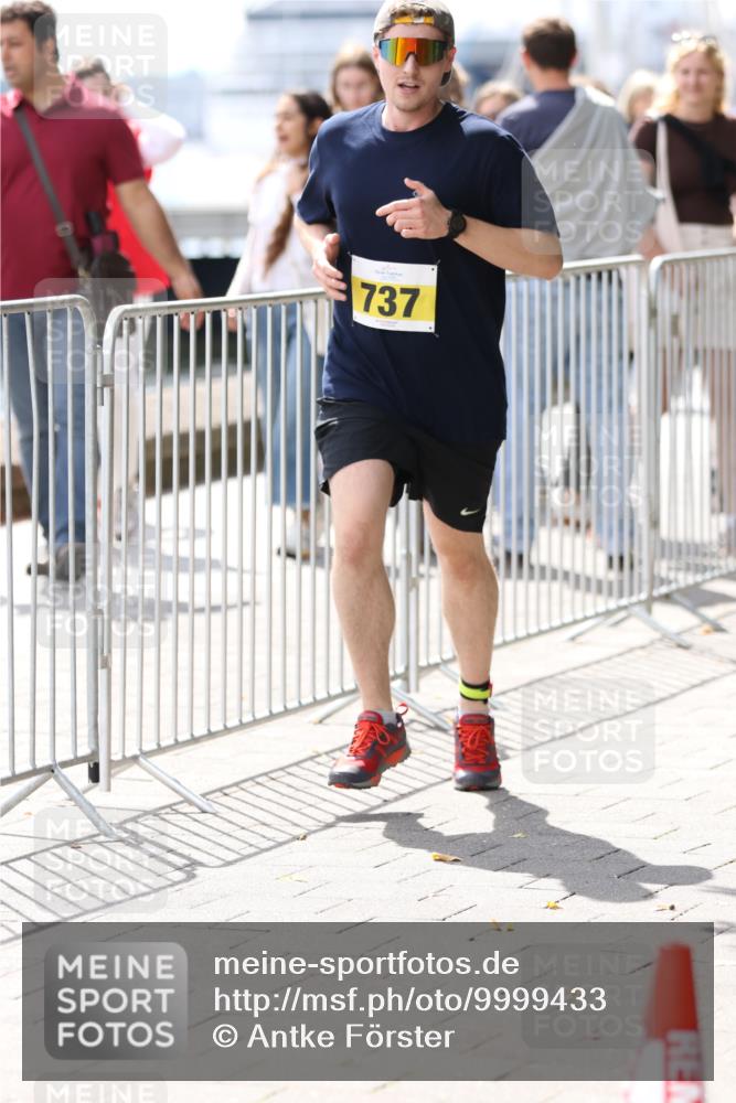 16.08.2026 - KN Förde Triathlon 2026 Antke Förster http://msf.ph/oto/9999433 16.08.2026 13:46:20 Laufen  meine-sportfotos.de