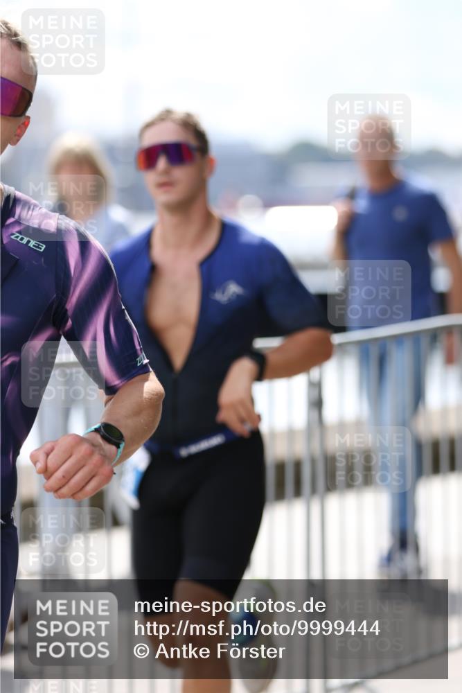 16.08.2026 - KN Förde Triathlon 2026 Antke Förster http://msf.ph/oto/9999444 16.08.2026 13:46:37 Laufen  meine-sportfotos.de