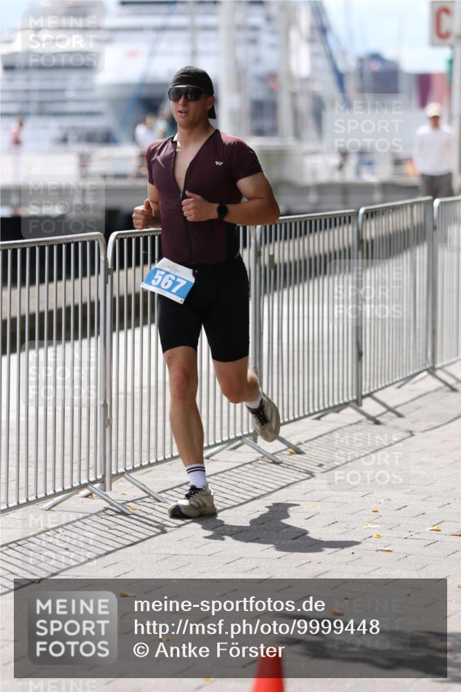 16.08.2026 - KN Förde Triathlon 2026 Antke Förster http://msf.ph/oto/9999448 16.08.2026 13:46:50 Laufen  meine-sportfotos.de