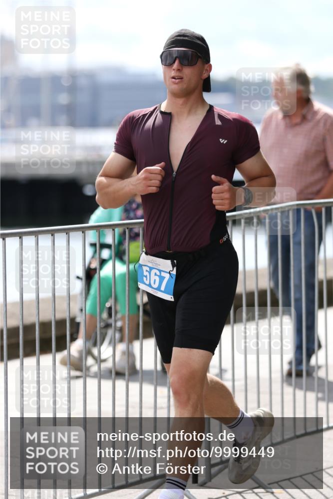 16.08.2026 - KN Förde Triathlon 2026 Antke Förster http://msf.ph/oto/9999449 16.08.2026 13:46:52 Laufen  meine-sportfotos.de