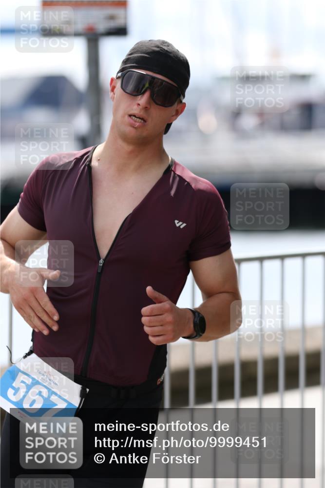 16.08.2026 - KN Förde Triathlon 2026 Antke Förster http://msf.ph/oto/9999451 16.08.2026 13:46:53 Laufen  meine-sportfotos.de