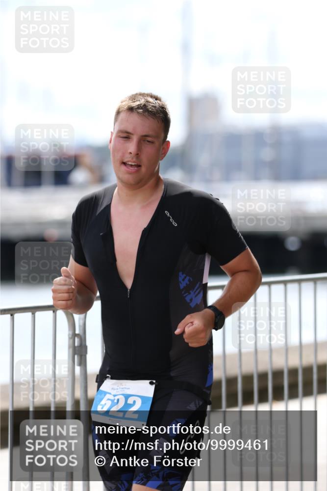 16.08.2026 - KN Förde Triathlon 2026 Antke Förster http://msf.ph/oto/9999461 16.08.2026 13:47:08 Laufen  meine-sportfotos.de