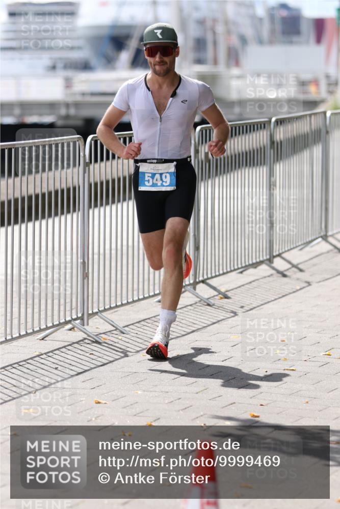 16.08.2026 - KN Förde Triathlon 2026 Antke Förster http://msf.ph/oto/9999469 16.08.2026 13:47:27 Laufen  meine-sportfotos.de