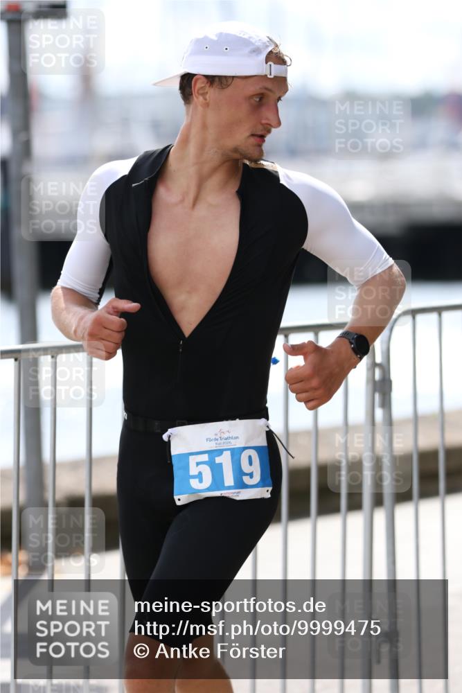 16.08.2026 - KN Förde Triathlon 2026 Antke Förster http://msf.ph/oto/9999475 16.08.2026 13:47:32 Laufen  meine-sportfotos.de
