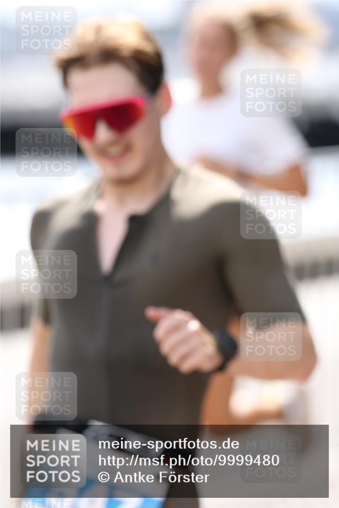 16.08.2026 - KN Förde Triathlon 2026 Antke Förster http://msf.ph/oto/9999480 16.08.2026 13:47:38 Laufen  meine-sportfotos.de