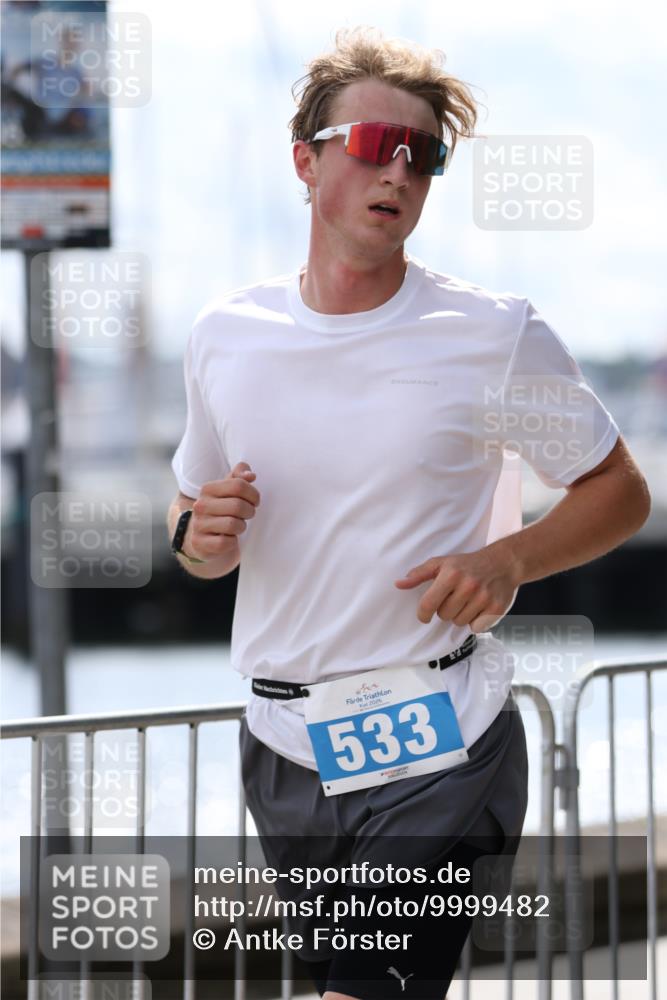 16.08.2026 - KN Förde Triathlon 2026 Antke Förster http://msf.ph/oto/9999482 16.08.2026 13:47:40 Laufen  meine-sportfotos.de