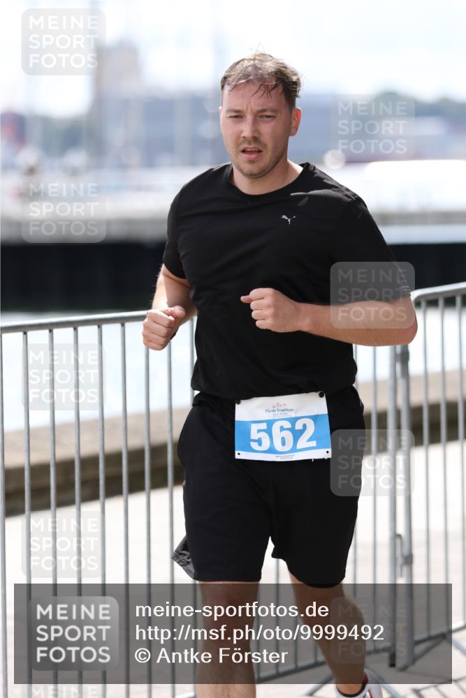 16.08.2026 - KN Förde Triathlon 2026 Antke Förster http://msf.ph/oto/9999492 16.08.2026 13:47:49 Laufen  meine-sportfotos.de