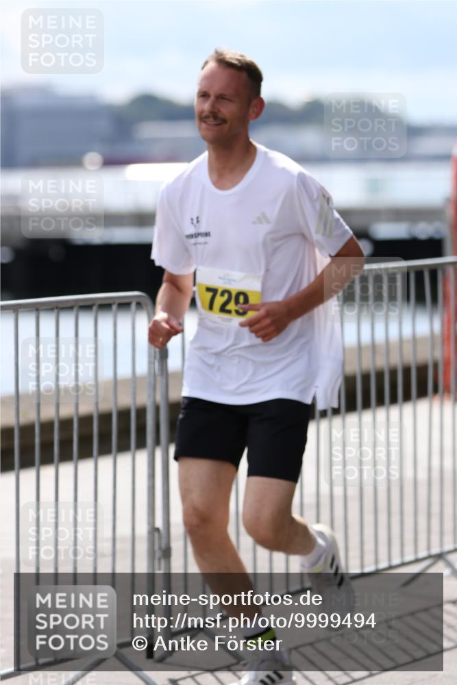 16.08.2026 - KN Förde Triathlon 2026 Antke Förster http://msf.ph/oto/9999494 16.08.2026 13:47:51 Laufen  meine-sportfotos.de