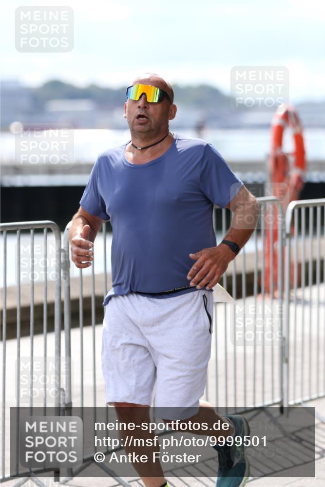 16.08.2026 - KN Förde Triathlon 2026 Antke Förster http://msf.ph/oto/9999501 16.08.2026 13:47:59 Laufen  meine-sportfotos.de