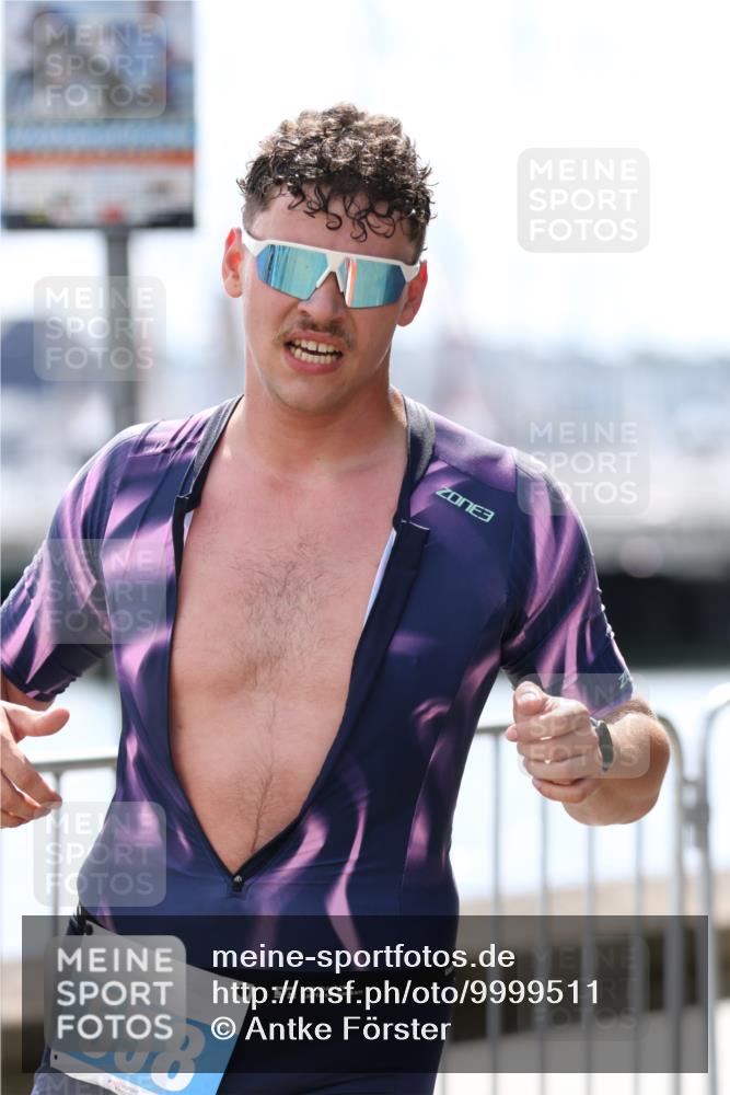 16.08.2026 - KN Förde Triathlon 2026 Antke Förster http://msf.ph/oto/9999511 16.08.2026 13:48:15 Laufen  meine-sportfotos.de