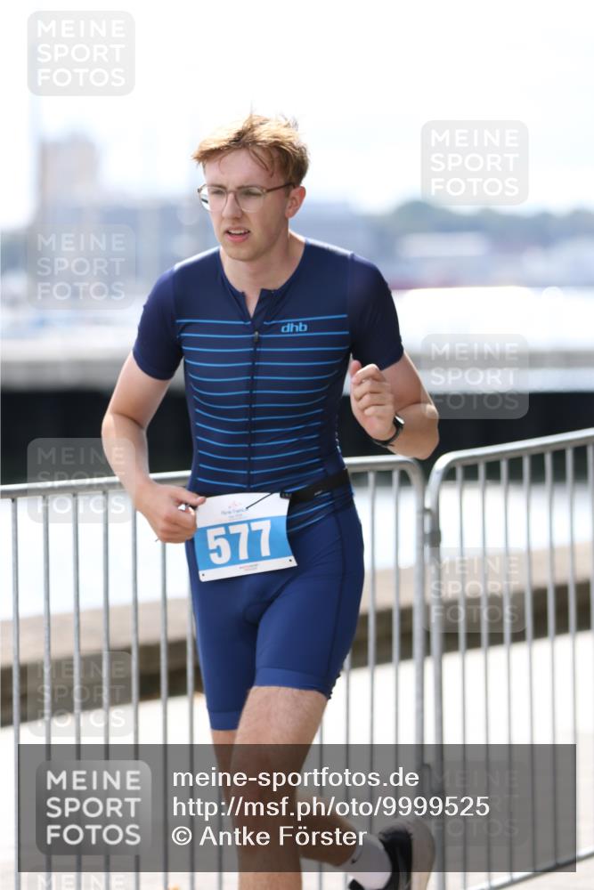 16.08.2026 - KN Förde Triathlon 2026 Antke Förster http://msf.ph/oto/9999525 16.08.2026 13:48:35 Laufen  meine-sportfotos.de