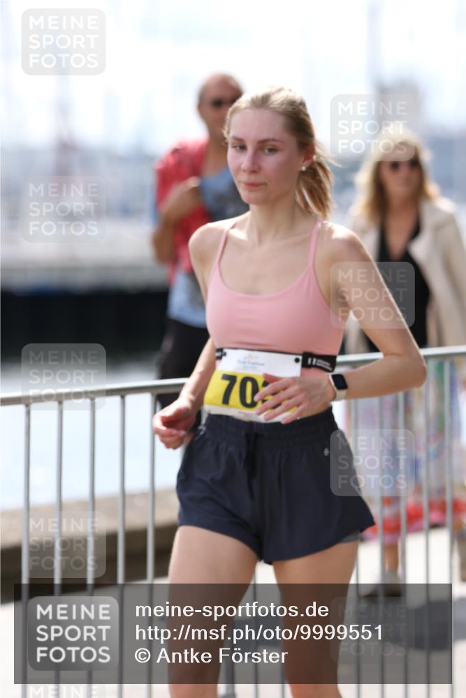 16.08.2026 - KN Förde Triathlon 2026 Antke Förster http://msf.ph/oto/9999551 16.08.2026 13:49:04 Laufen  meine-sportfotos.de