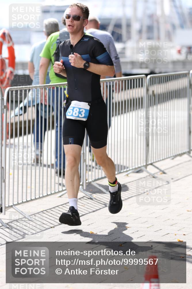 16.08.2026 - KN Förde Triathlon 2026 Antke Förster http://msf.ph/oto/9999567 16.08.2026 13:49:29 Laufen  meine-sportfotos.de