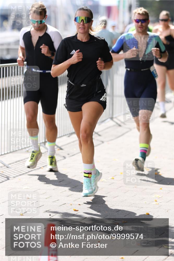 16.08.2026 - KN Förde Triathlon 2026 Antke Förster http://msf.ph/oto/9999574 16.08.2026 13:49:40 Laufen  meine-sportfotos.de