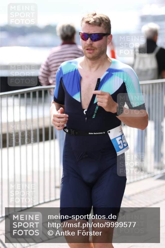 16.08.2026 - KN Förde Triathlon 2026 Antke Förster http://msf.ph/oto/9999577 16.08.2026 13:49:42 Laufen  meine-sportfotos.de