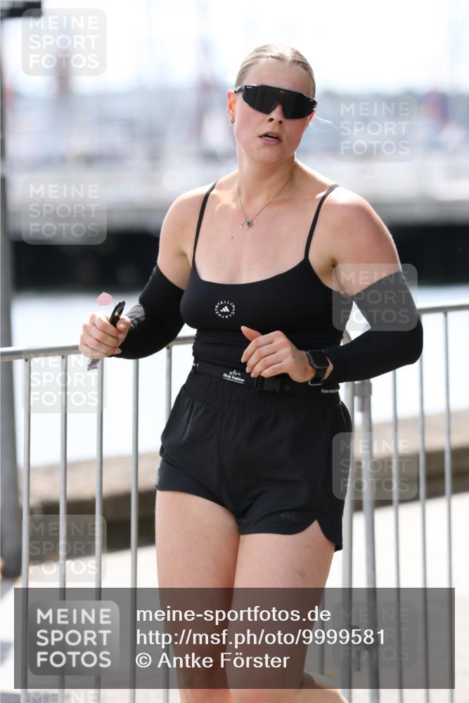 16.08.2026 - KN Förde Triathlon 2026 Antke Förster http://msf.ph/oto/9999581 16.08.2026 13:49:45 Laufen  meine-sportfotos.de