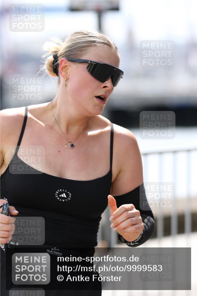 16.08.2026 - KN Förde Triathlon 2026 Antke Förster http://msf.ph/oto/9999583 16.08.2026 13:49:47 Laufen  meine-sportfotos.de