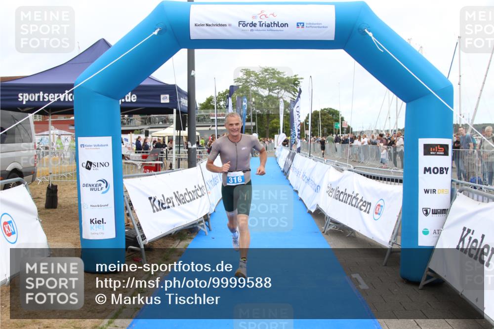16.08.2026 - KN Förde Triathlon 2026 Markus Tischler http://msf.ph/oto/9999588 16.08.2026 12:13:41 Ziel 316, 316 meine-sportfotos.de