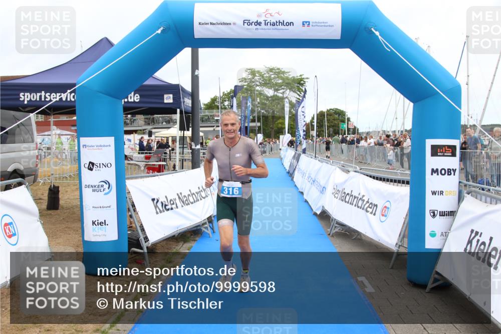 16.08.2026 - KN Förde Triathlon 2026 Markus Tischler http://msf.ph/oto/9999598 16.08.2026 12:13:41 Ziel 316, 316 meine-sportfotos.de