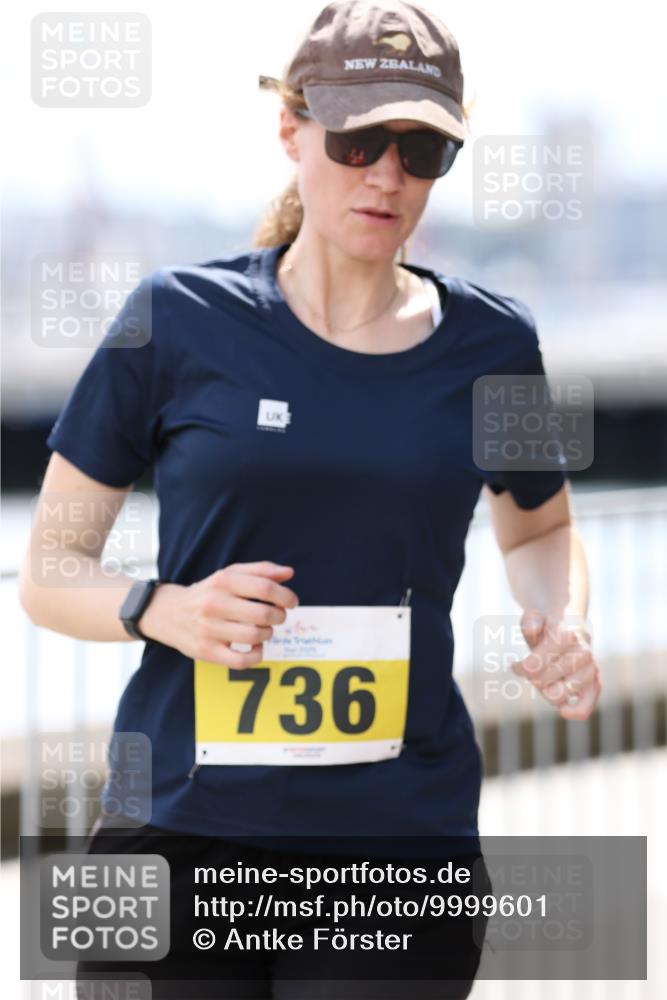 16.08.2026 - KN Förde Triathlon 2026 Antke Förster http://msf.ph/oto/9999601 16.08.2026 13:49:58 Laufen  meine-sportfotos.de