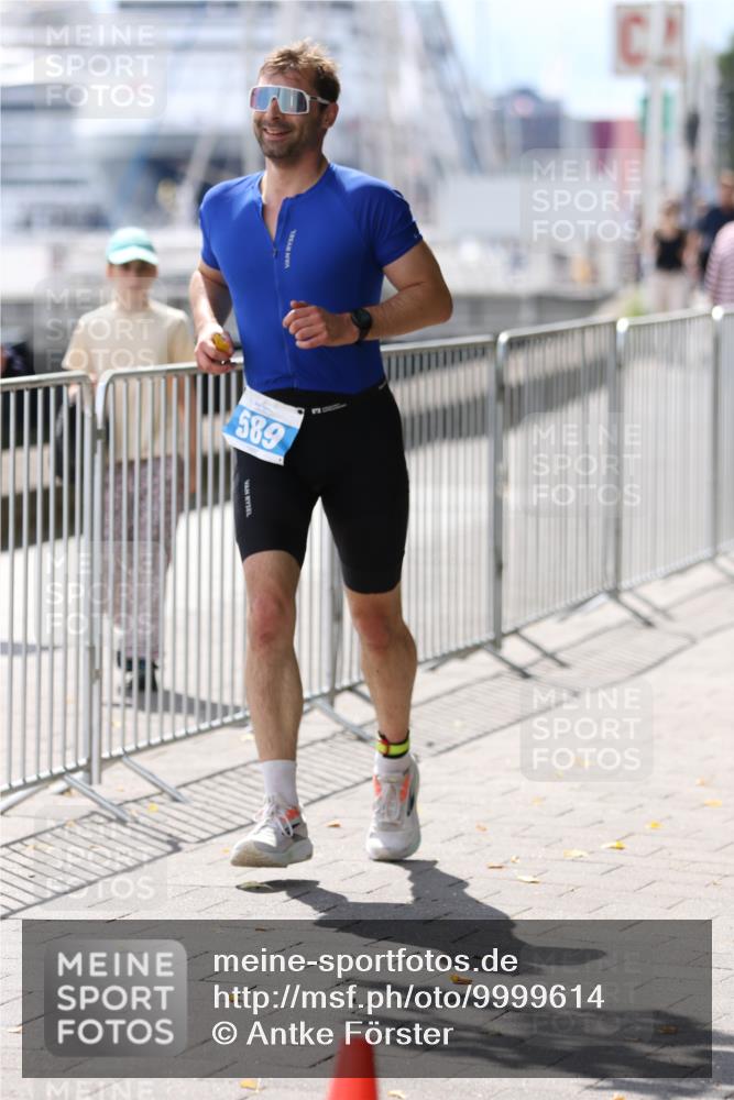 16.08.2026 - KN Förde Triathlon 2026 Antke Förster http://msf.ph/oto/9999614 16.08.2026 13:50:13 Laufen  meine-sportfotos.de