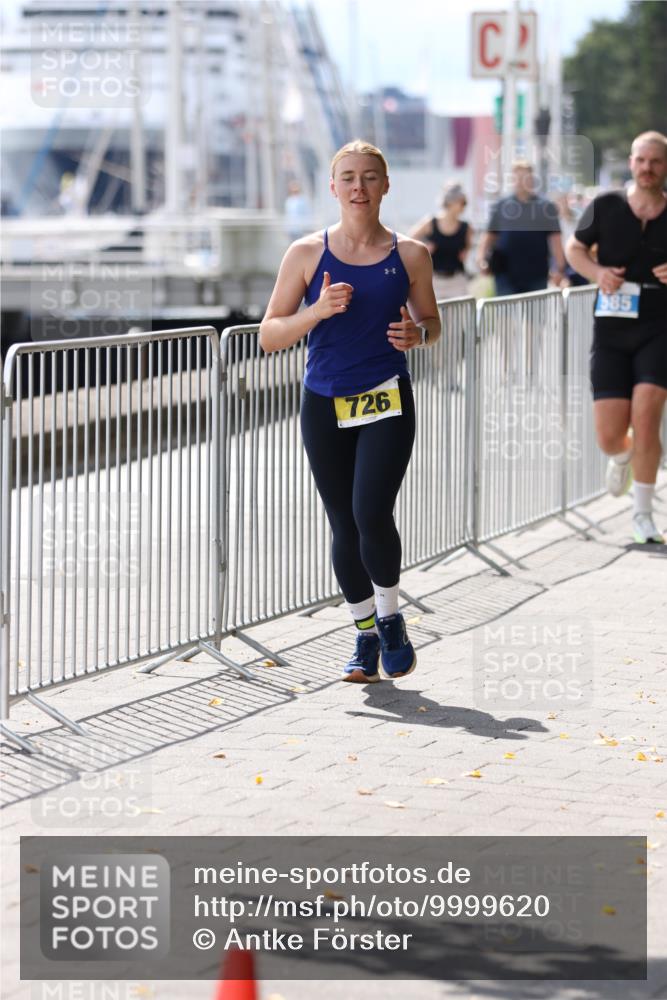 16.08.2026 - KN Förde Triathlon 2026 Antke Förster http://msf.ph/oto/9999620 16.08.2026 13:50:29 Laufen  meine-sportfotos.de
