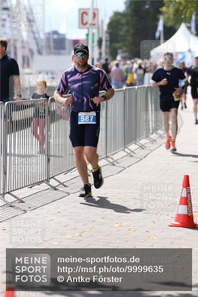 16.08.2026 - KN Förde Triathlon 2026 Antke Förster http://msf.ph/oto/9999635 16.08.2026 13:50:50 Laufen  meine-sportfotos.de