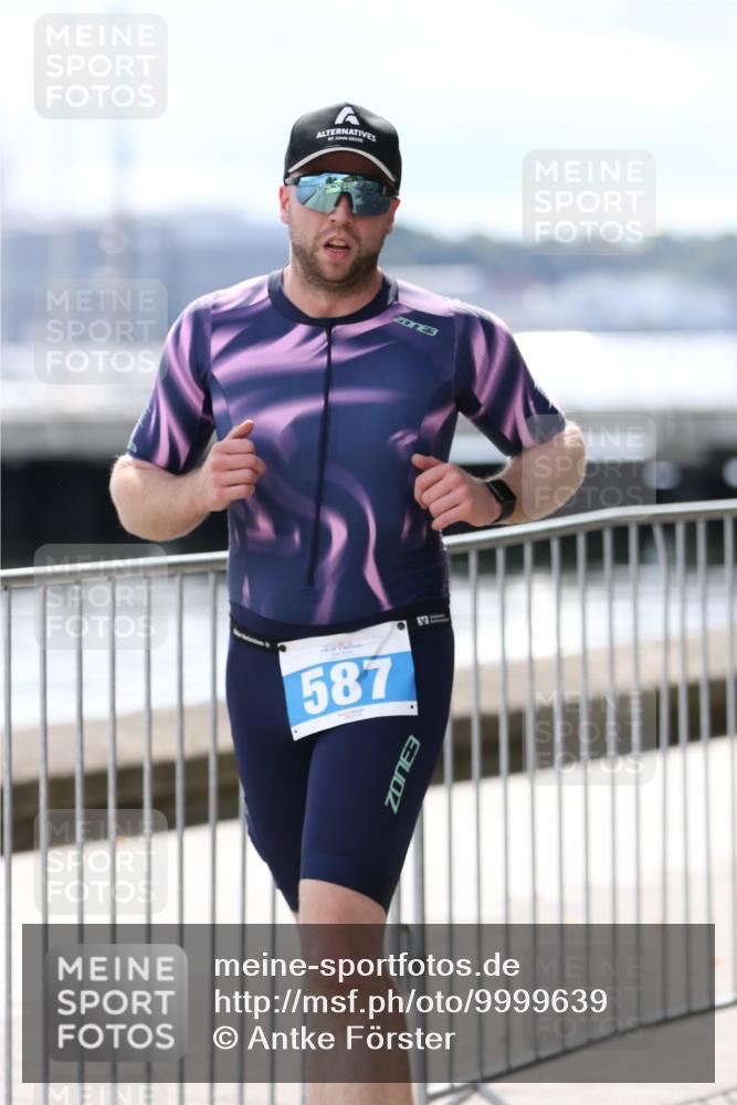 16.08.2026 - KN Förde Triathlon 2026 Antke Förster http://msf.ph/oto/9999639 16.08.2026 13:50:53 Laufen  meine-sportfotos.de