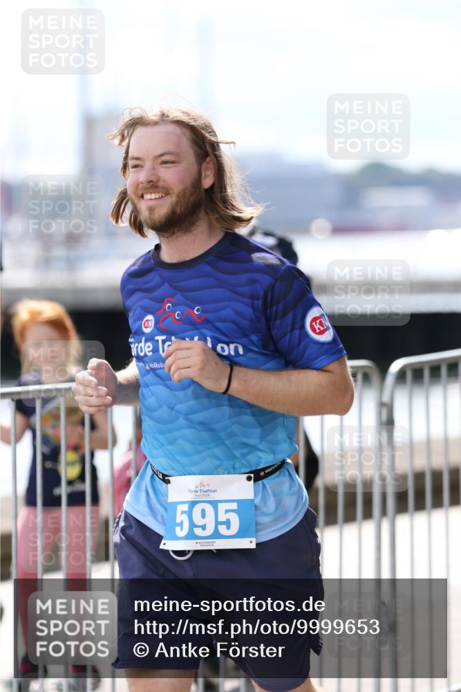 16.08.2026 - KN Förde Triathlon 2026 Antke Förster http://msf.ph/oto/9999653 16.08.2026 13:51:07 Laufen  meine-sportfotos.de