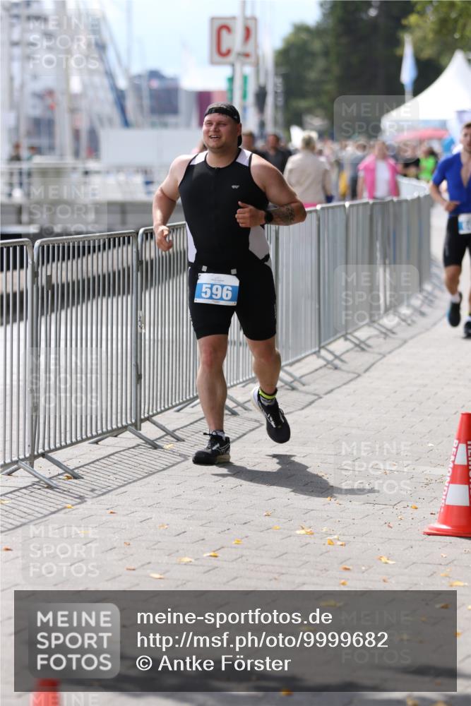 16.08.2026 - KN Förde Triathlon 2026 Antke Förster http://msf.ph/oto/9999682 16.08.2026 13:51:47 Laufen  meine-sportfotos.de
