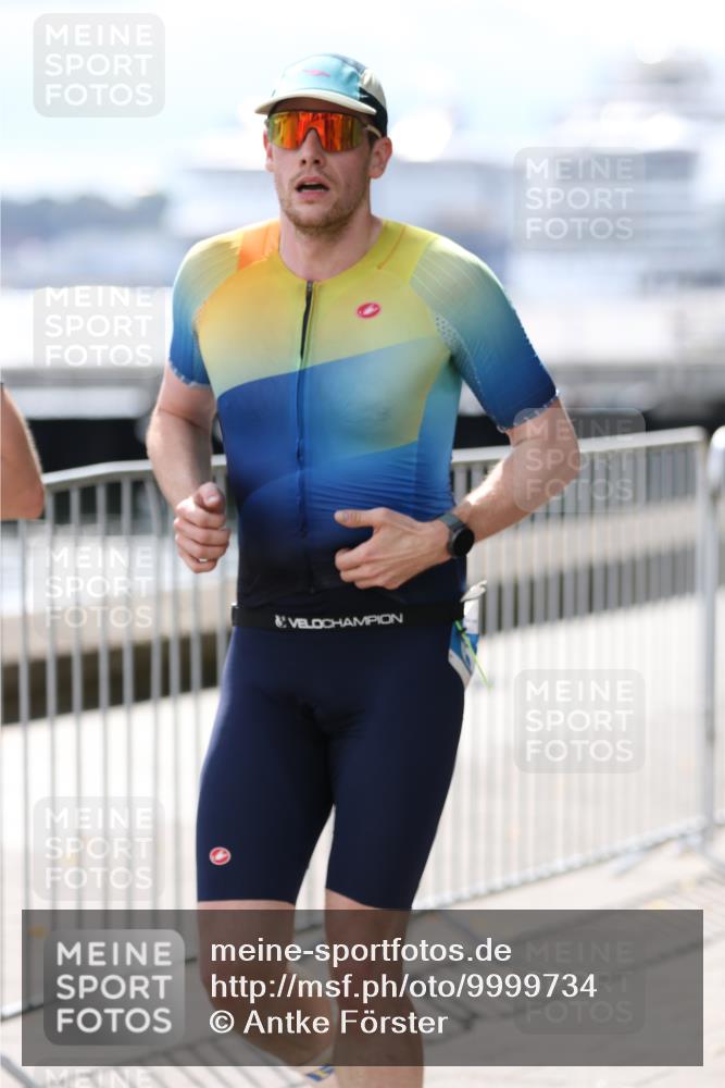 16.08.2026 - KN Förde Triathlon 2026 Antke Förster http://msf.ph/oto/9999734 16.08.2026 13:52:51 Laufen  meine-sportfotos.de