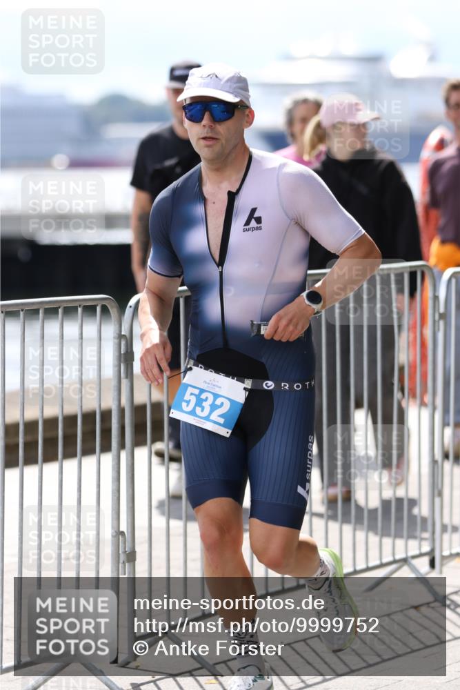 16.08.2026 - KN Förde Triathlon 2026 Antke Förster http://msf.ph/oto/9999752 16.08.2026 13:53:09 Laufen  meine-sportfotos.de