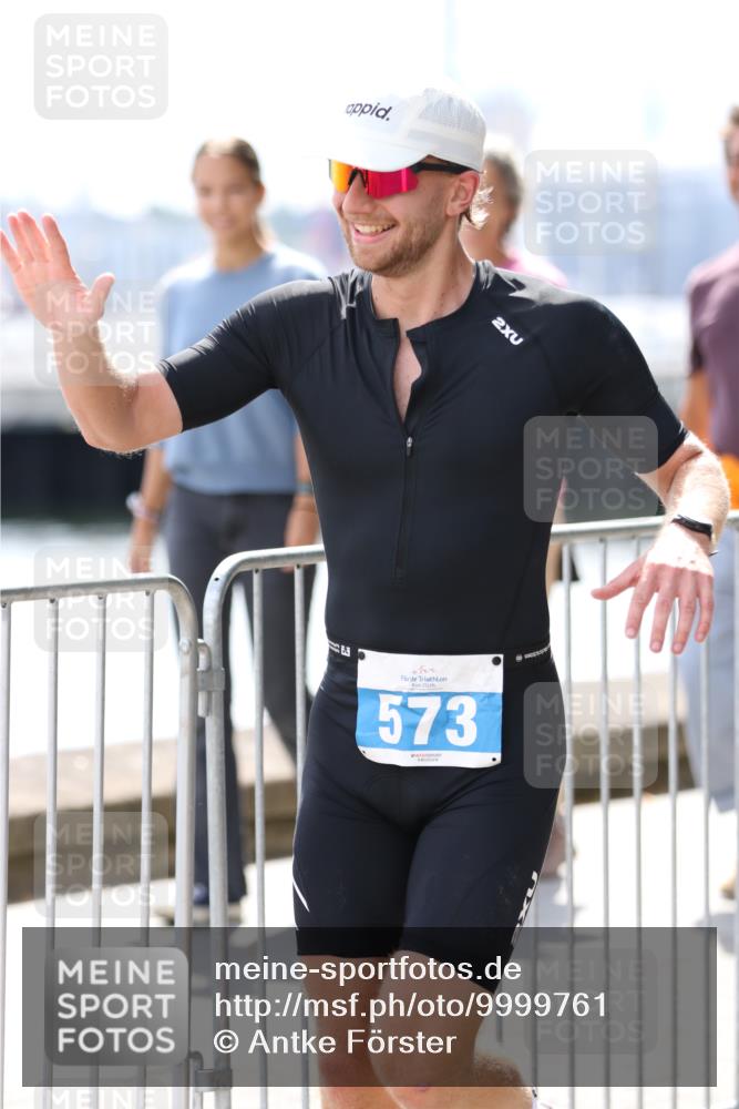 16.08.2026 - KN Förde Triathlon 2026 Antke Förster http://msf.ph/oto/9999761 16.08.2026 13:53:15 Laufen  meine-sportfotos.de