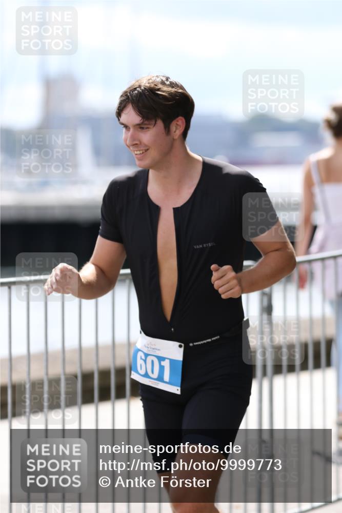 16.08.2026 - KN Förde Triathlon 2026 Antke Förster http://msf.ph/oto/9999773 16.08.2026 13:53:25 Laufen  meine-sportfotos.de