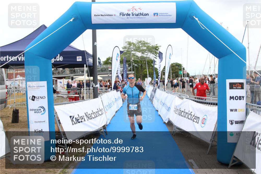 16.08.2026 - KN Förde Triathlon 2026 Markus Tischler http://msf.ph/oto/9999783 16.08.2026 12:15:15 Ziel 327, 397, 327, 397 meine-sportfotos.de