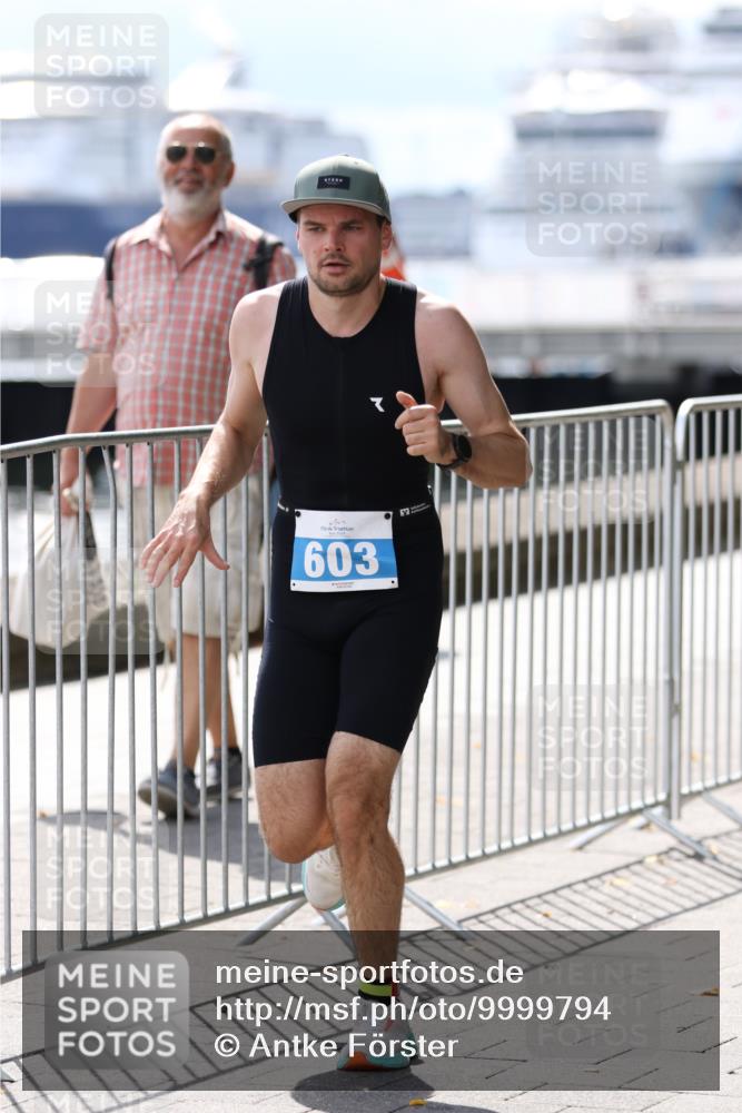 16.08.2026 - KN Förde Triathlon 2026 Antke Förster http://msf.ph/oto/9999794 16.08.2026 13:53:38 Laufen  meine-sportfotos.de
