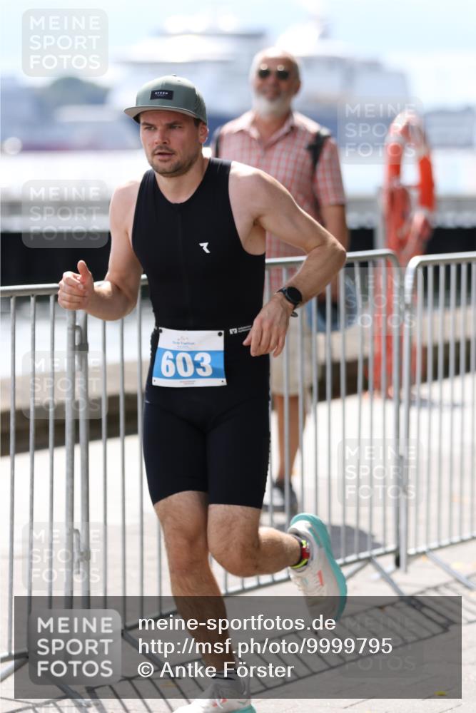 16.08.2026 - KN Förde Triathlon 2026 Antke Förster http://msf.ph/oto/9999795 16.08.2026 13:53:39 Laufen  meine-sportfotos.de