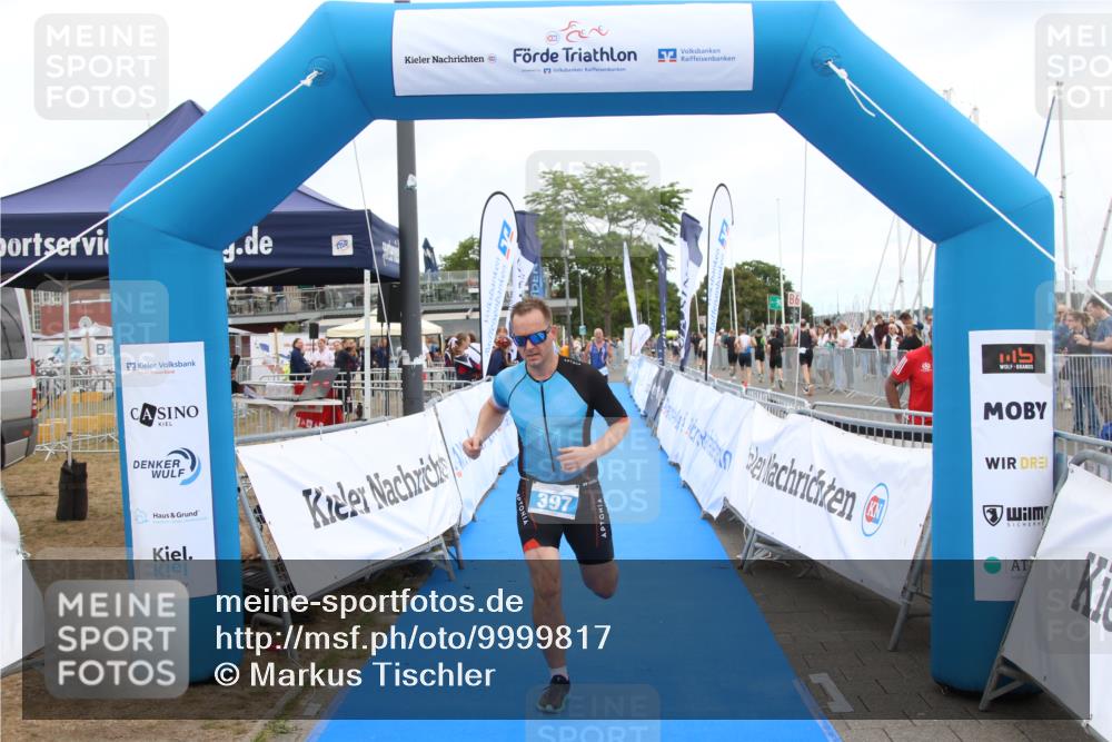 16.08.2026 - KN Förde Triathlon 2026 Markus Tischler http://msf.ph/oto/9999817 16.08.2026 12:15:15 Ziel 327, 397, 327, 397 meine-sportfotos.de