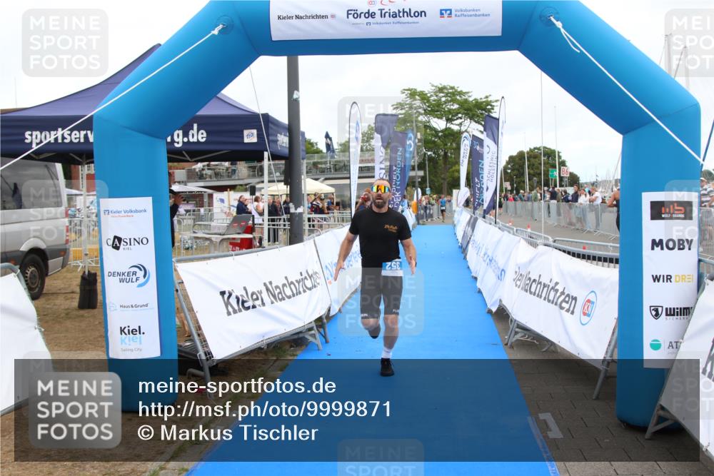 16.08.2026 - KN Förde Triathlon 2026 Markus Tischler http://msf.ph/oto/9999871 16.08.2026 12:15:25 Ziel 327, 352, 327, 352 meine-sportfotos.de