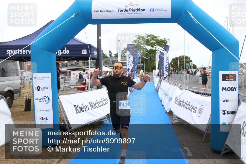 16.08.2026 - KN Förde Triathlon 2026 Markus Tischler http://msf.ph/oto/9999897 16.08.2026 12:15:26 Ziel 327, 352, 327, 352 meine-sportfotos.de