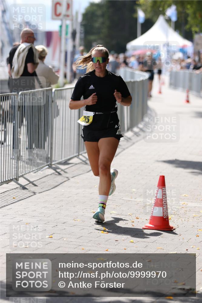 16.08.2026 - KN Förde Triathlon 2026 Antke Förster http://msf.ph/oto/9999970 16.08.2026 13:58:28 Laufen  meine-sportfotos.de