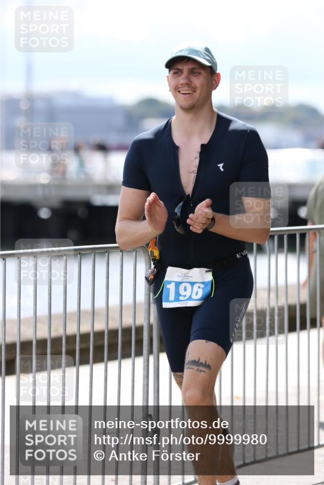 16.08.2026 - KN Förde Triathlon 2026 Antke Förster http://msf.ph/oto/9999980 16.08.2026 13:58:45 Laufen  meine-sportfotos.de