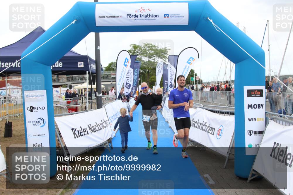 16.08.2026 - KN Förde Triathlon 2026 Markus Tischler http://msf.ph/oto/9999982 16.08.2026 12:16:06 Ziel 392, 408, 392, 408 meine-sportfotos.de