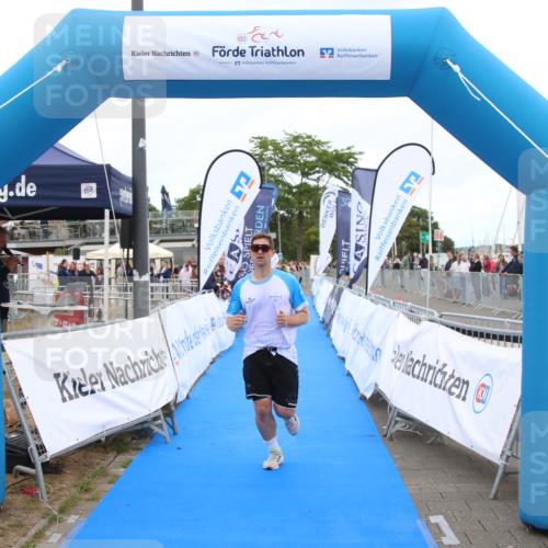 16.08.2026 - KN Förde Triathlon 2026 Markus Tischler http://msf.ph/oto/10000027 16.08.2026 12:16:16 Ziel 408, 410, 408, 410 meine-sportfotos.de