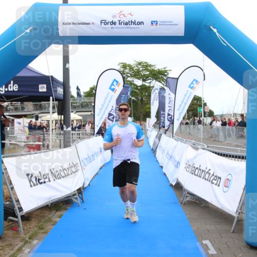 16.08.2026 - KN Förde Triathlon 2026 Markus Tischler http://msf.ph/oto/10000032 16.08.2026 12:16:16 Ziel 408, 410, 408, 410 meine-sportfotos.de