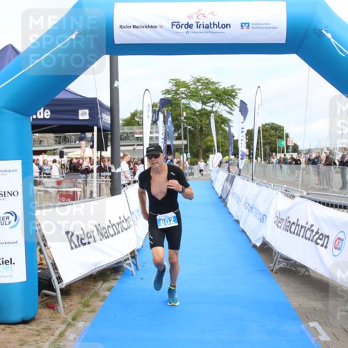16.08.2026 - KN Förde Triathlon 2026 Markus Tischler http://msf.ph/oto/10000969 16.08.2026 12:26:42 Ziel 802, 802 meine-sportfotos.de